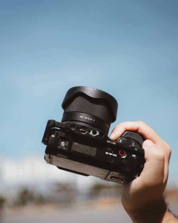 Viltrox 唯卓仕 AF 9mm F2.8 E Air系列 廣角定焦鏡頭 APS-C 適用索尼 E-mount Sony E 超輕量 大光圈 APS-C 自動對焦：圖片 2
